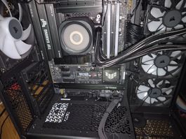 Joule Gaming PC mit RX 9060XT