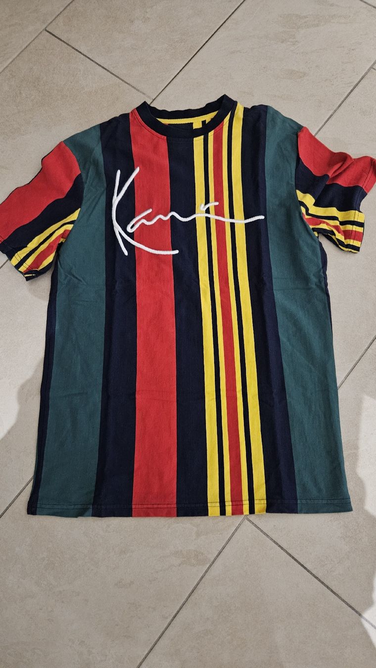 T-shirt: T'Shirt – Usato da Rikon im Tösstal venduto da fragolina40