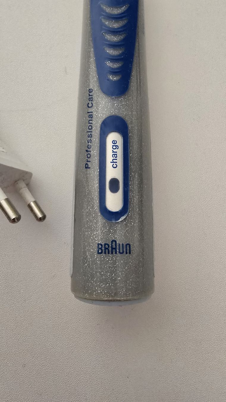 Braun Cura dei denti: Brosse à dents électrique Braun Pro Care – Usato da Champlan venduto da Sgosteli 1