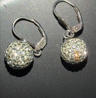 Glitzer Ohrringe / Ohrhänger, Modeschmuck, Silber Look.