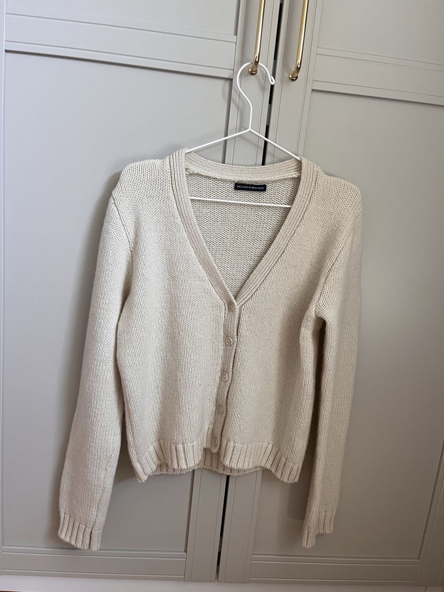 Brandy Melville Maglioni & Felpe: Cardigan Cremefarben  – Usato da Neudorf venduto da wen_9jfq