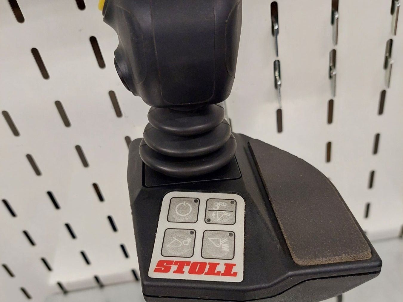 Trattori: Stoll Joystick  CanBus 1439920 – Usato da Thalheim AG venduto da Wernli5112 1