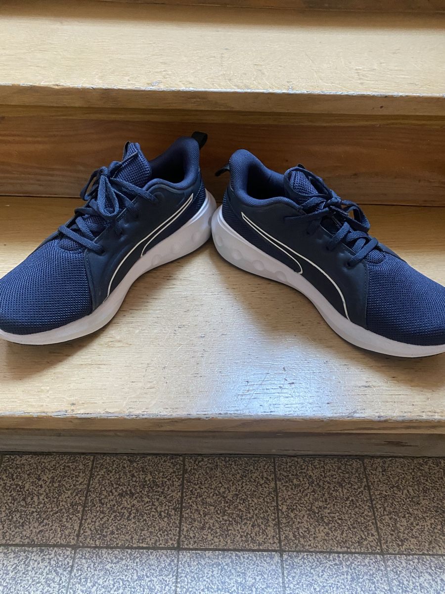 Puma Scarpe per ragazzi: Puma Schuhe dunkelblau Grösse 41 neuwertig – Nuovo (secondo la descrizione) da Liestal venduto da gze_9zhh 2