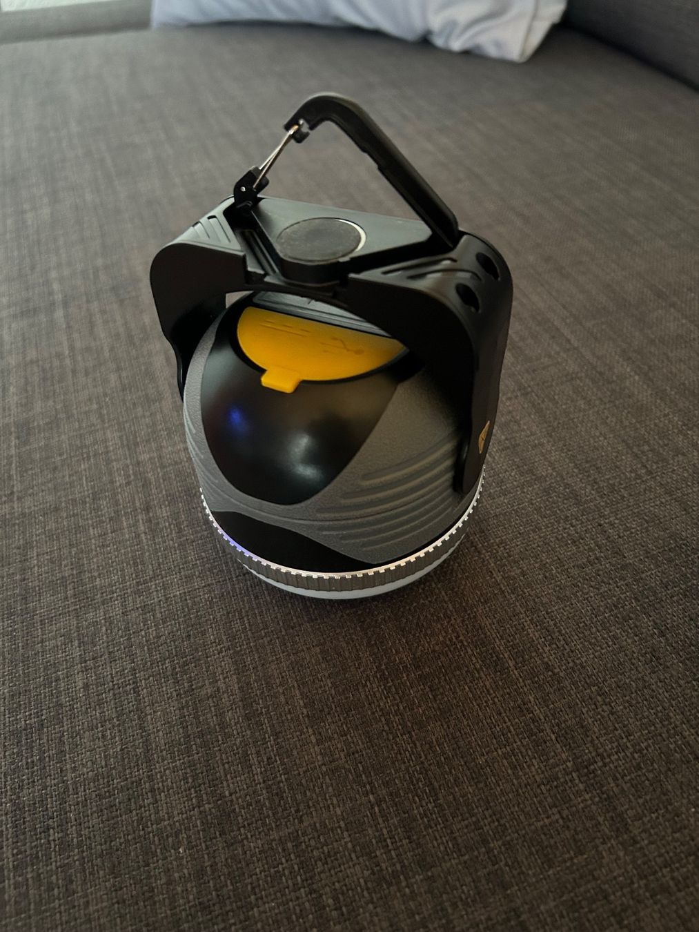 Lautsprecher: Lautsprecher Bluetooth mit Leuchte Outdor 1 Stück – Neu und originalverpackt aus Gisikon von luz_l95s 1
