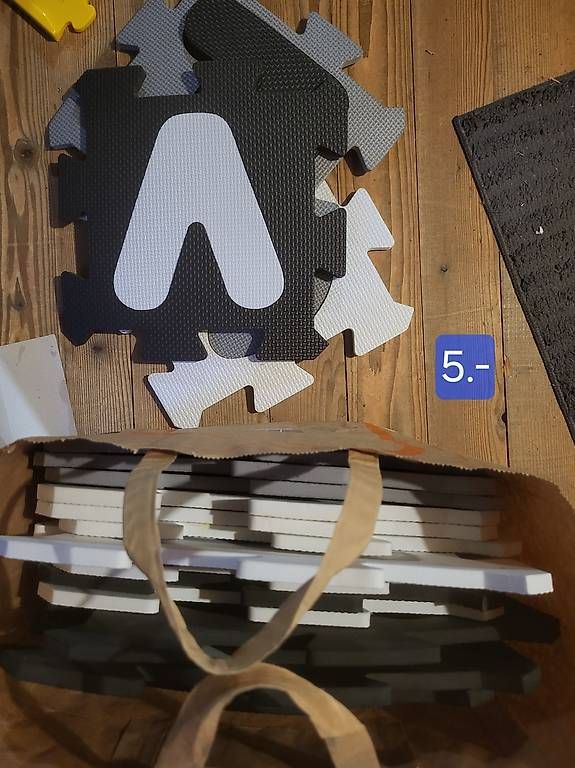 Spielmatte: Puzzle Matte – Gebraucht aus Läufelfingen von jen_dtd8