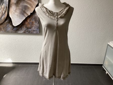 NILE Kleid grau/ beige Gr. M mit Spitze guter Zustand