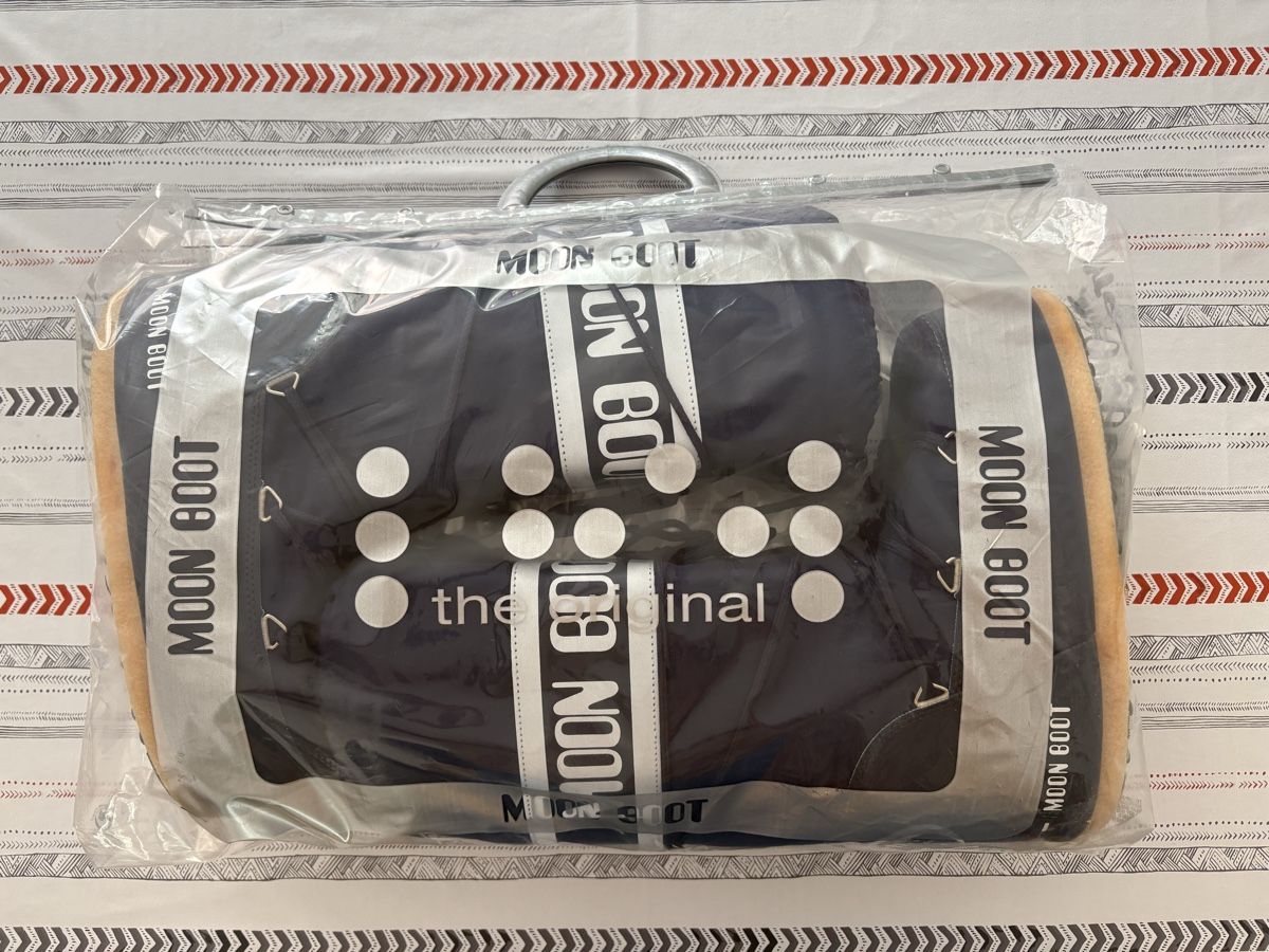 Moon Boot Herrenschuhe: Moon Boot the Original 42/44 – Neu und originalverpackt aus Riva San Vitale von lellalella01 1