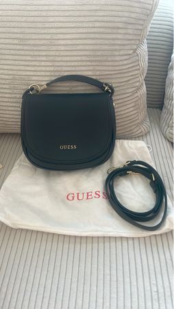 Guess Handtasche schwarz Leder wie neu