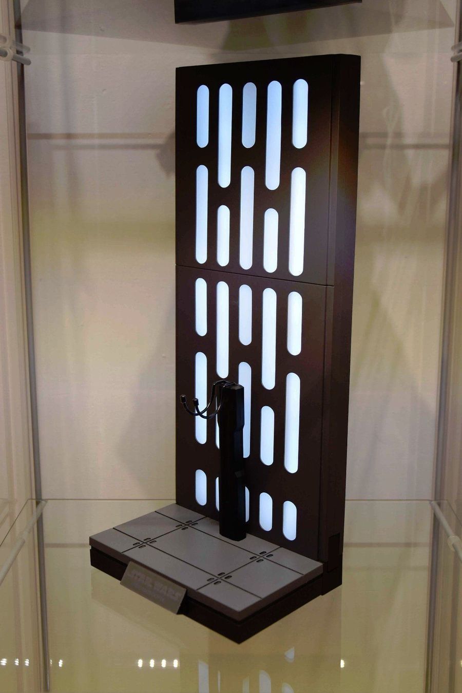 Statuette: Star Wars Hot Toys Stormtrooper stand – Nuovo e nell'imballaggio originale da Vaulion venduto da sambigben 2