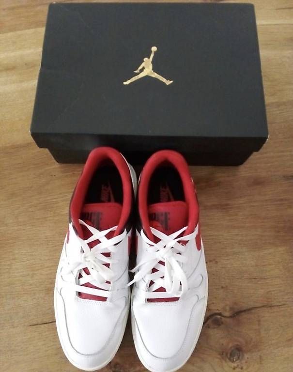Scarpe da uomo: Air Jordan 1 LOW, Black/Fire Red-cement Grey – Usato da Chur venduto da enr_7rbm