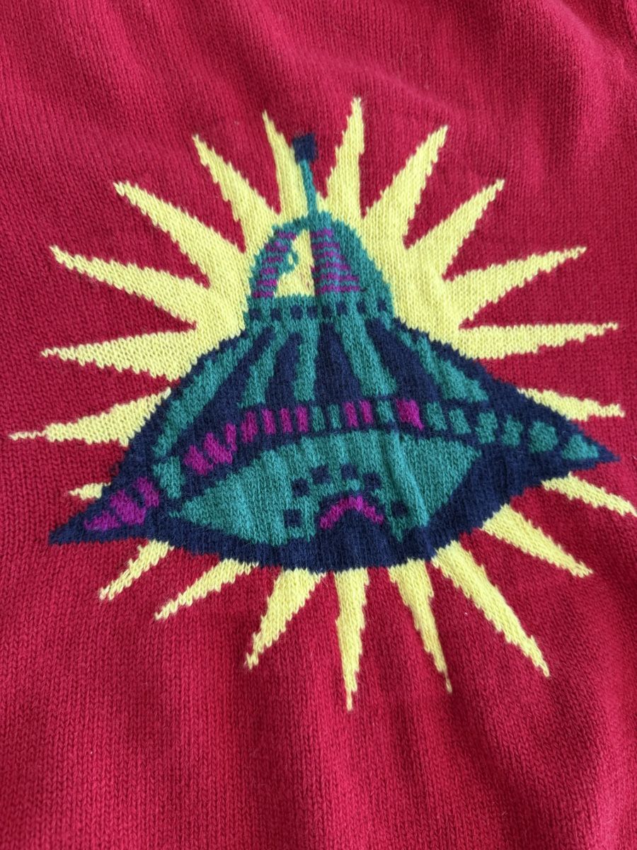 Gucci Maglioni & Felpe: Gucci Pullover, rot mit UFO Print, Grösse M, Top Zustand – Nuovo (secondo la descrizione) da Meilen venduto da Dievondort 2
