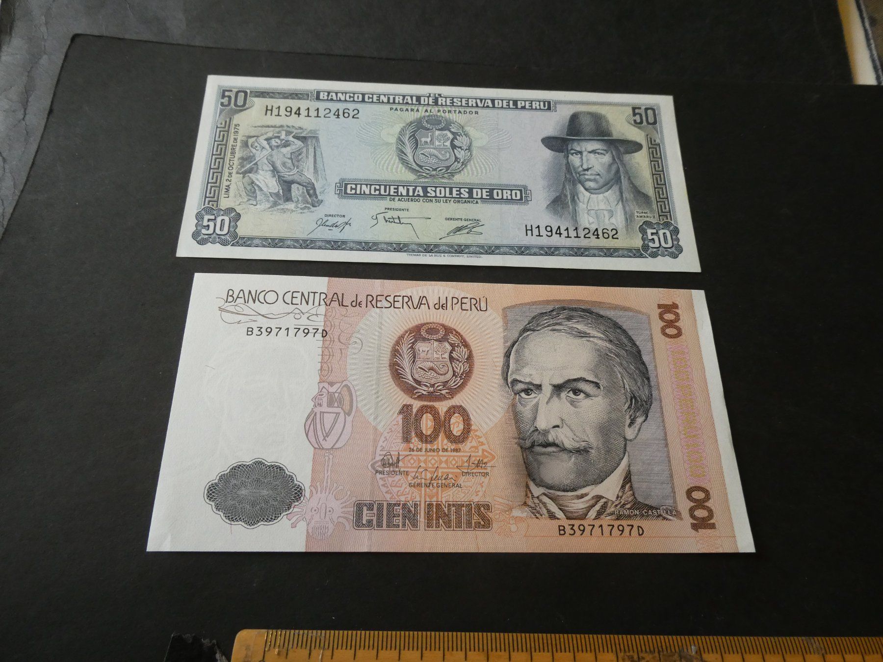 Billets de banque: Peru, 2 alte Geldscheine – D'occasion à Hinterforst par Rohusri