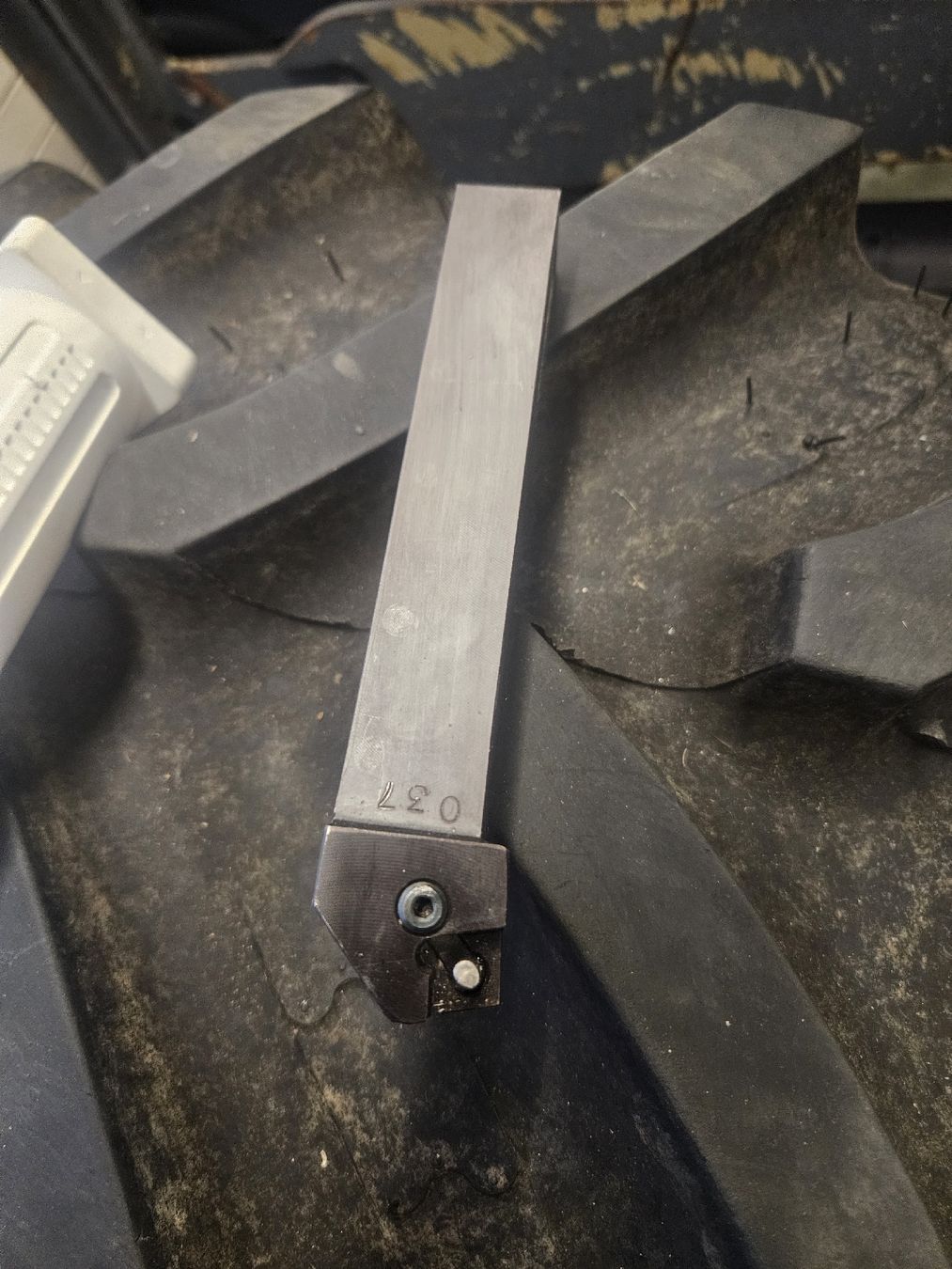 Tutti gli attrezzi: Drehstahl Hartmetall Stahlhalter – Nuovo e nell'imballaggio originale da Bauma venduto da Maese1980