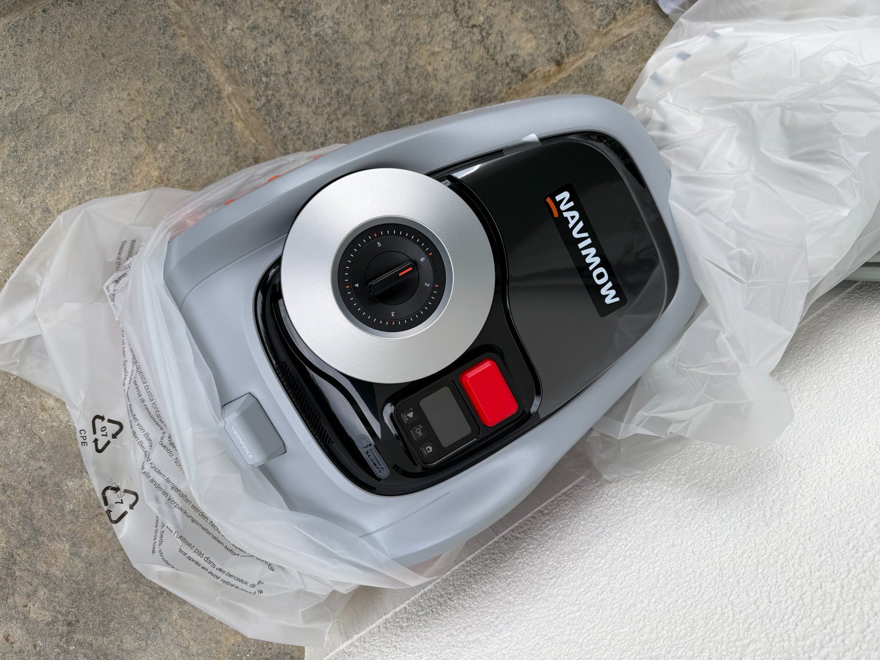Segway Tagliaerba: Neuf - Segway Navimow i105e + Garage + Module Access+ 4G – Nuovo e nell'imballaggio originale da St-Légier-Chiésaz venduto da cbrodard1 1
