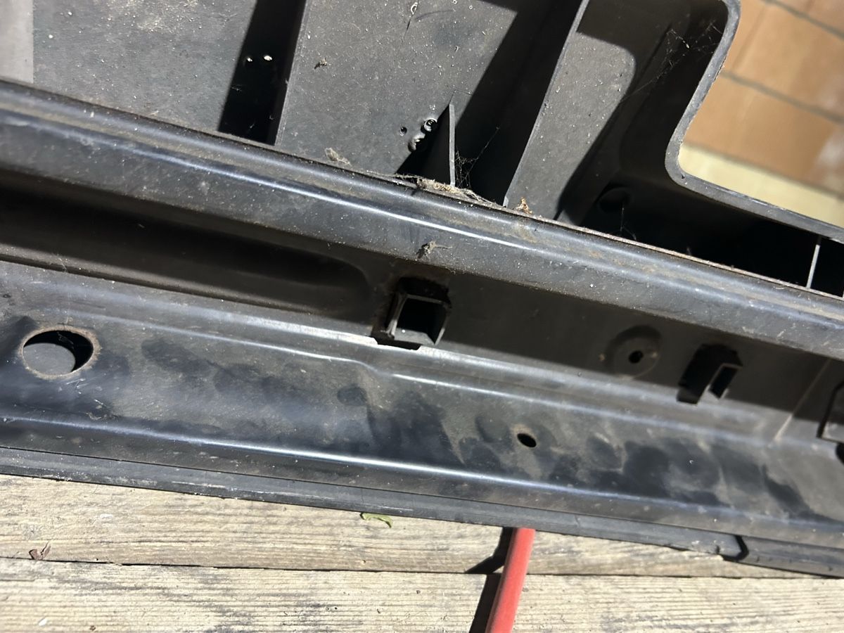 Volkswagen Alle Autoersatzteile: Golf2 Stossstange – Gebraucht aus Gampelen von ste_r6hj 3