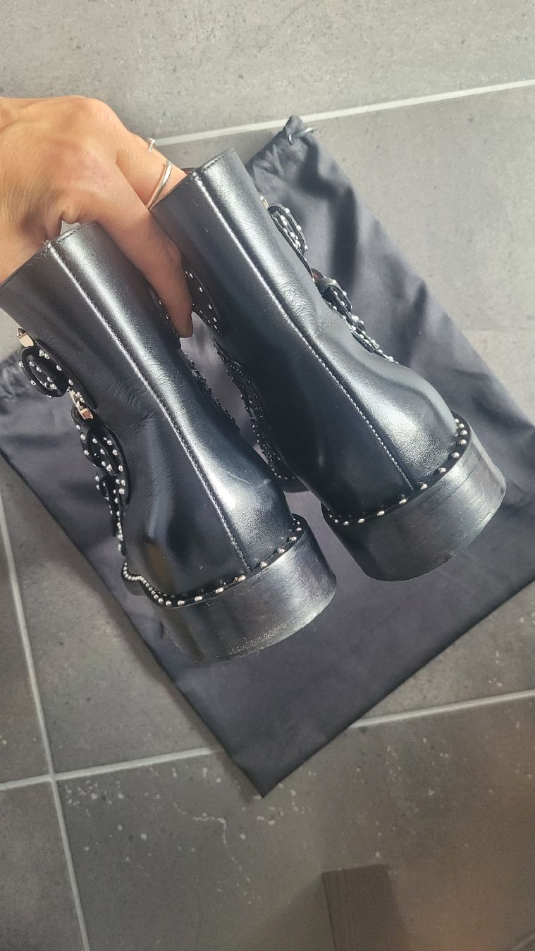 Givenchy Scarpe da donna: GIVENCHY Biker Boots Stiefelette Gr. 39 – Usato da Rheinfelden venduto da DHS 5