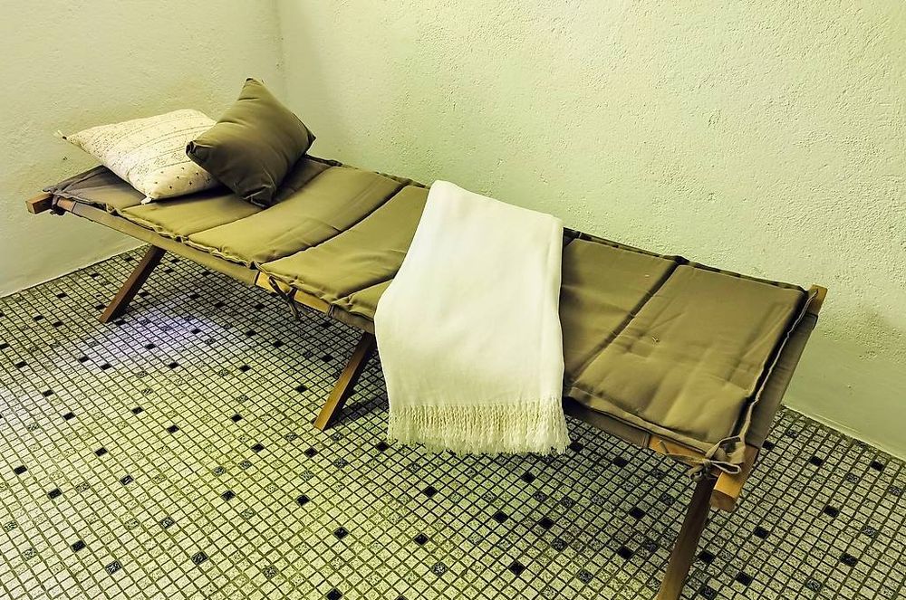 Feldbett aus Massivholz | Kaufen auf Ricardo