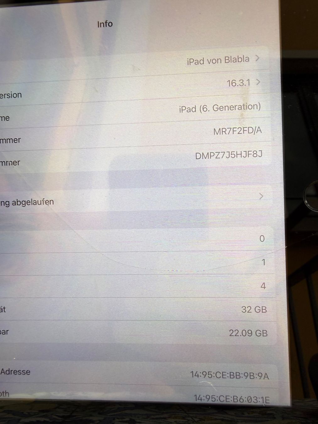 Tablet PC: Apple iPad defekt mit gesprungenem Bildschirm – Gebraucht aus Muralto von claudos 4