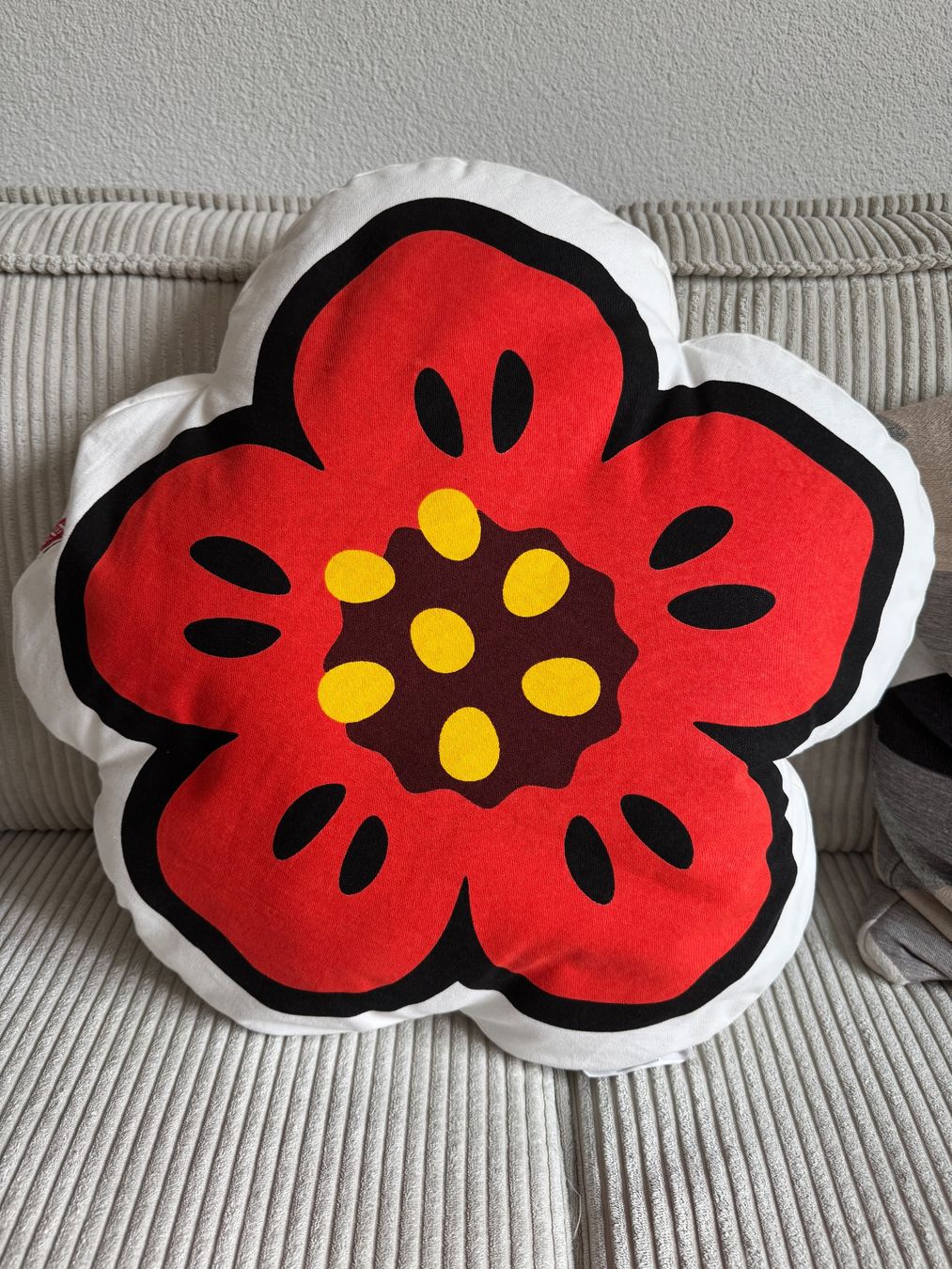 Cuscini: ORIGINAL KENZO KISSEN – Nuovo (secondo la descrizione) da Bern venduto da carminel8