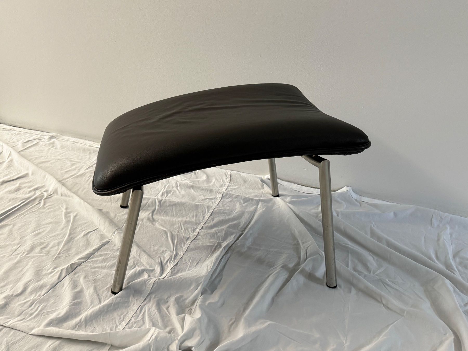 2 Sessel De Sede DS 270 mit 1 Hocker dunkelbraunes Leder (Gebraucht) in ...