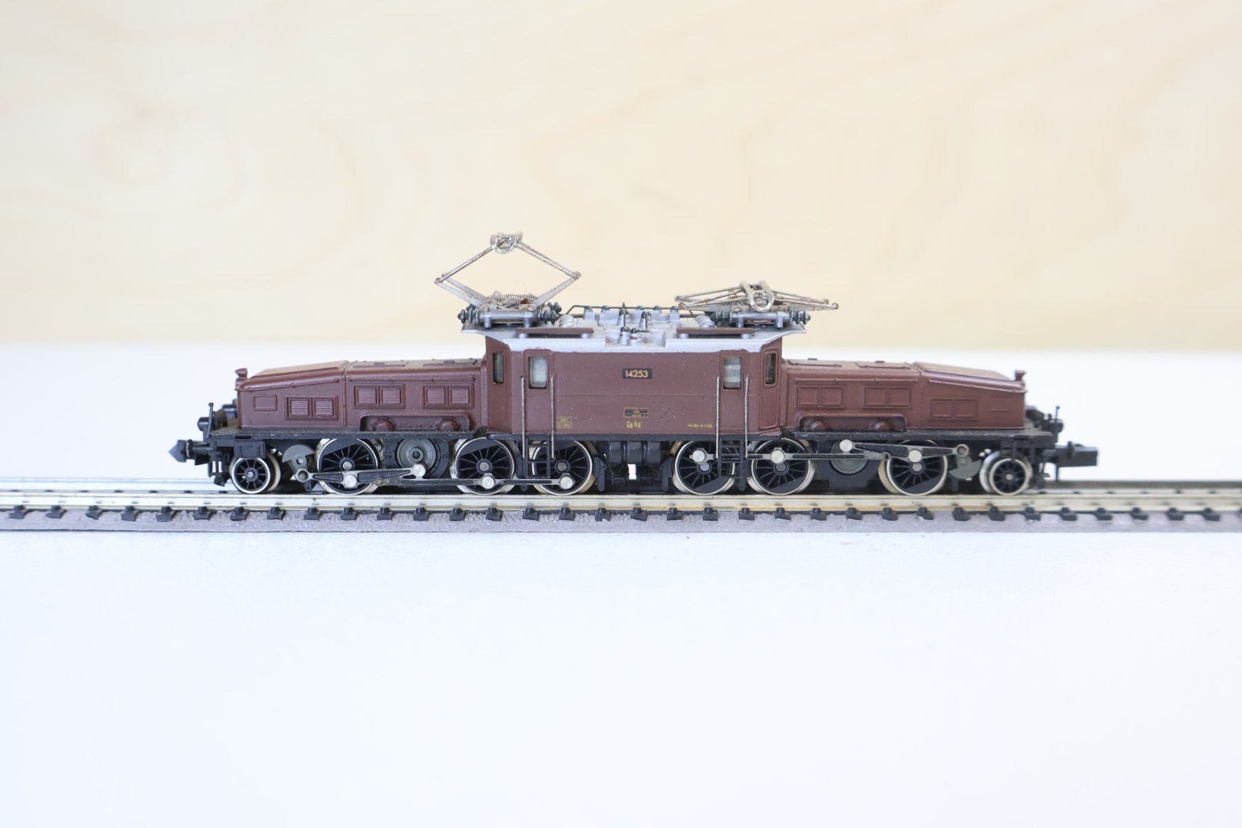 Arnold Modellini di ferrovie: ARNOLD SBB Krokodil E-Lok Ce 6/8 - Spur N – Usato da Winterthur venduto da Monstera 5