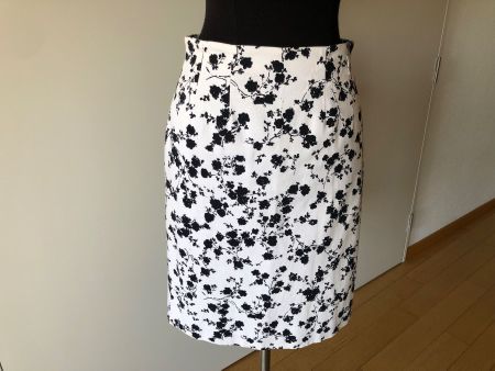 ZENDRA PETITE Rock s/w Top Zustand! Gefüttert Gr. 36