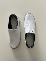 TOMMY HILFIGER slip-ons