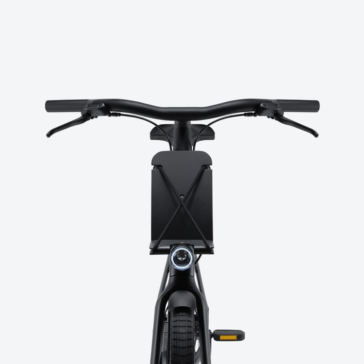 Vanmoof front outlet carrier