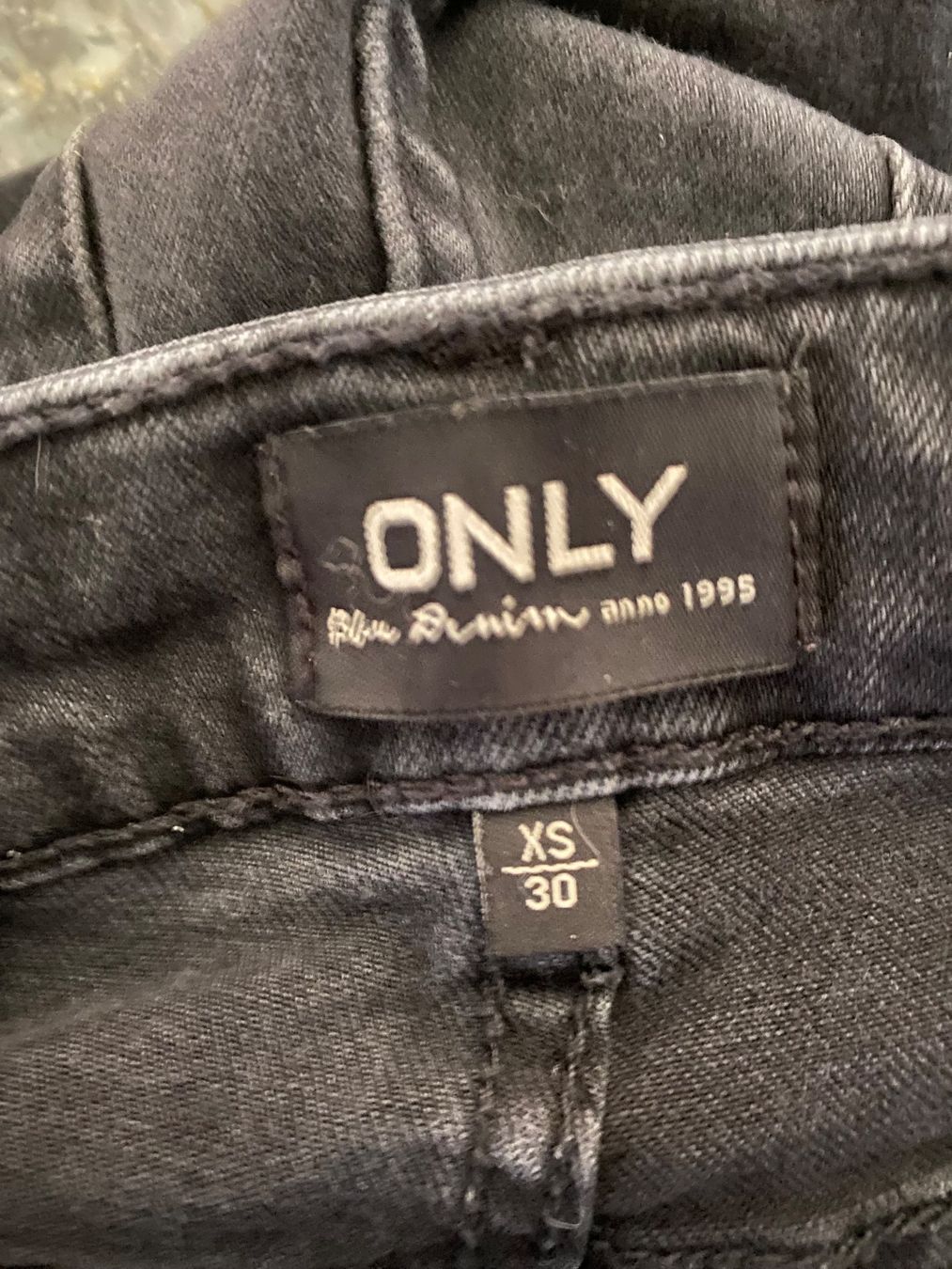 Only Jeans: ONLY Jeans Grösse XS / 30 – Gebraucht aus Allenwinden von Obalu 3