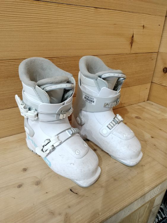 Head Chaussures garçon: Skischuhe, Head Z2 für nur CHF 49.- statt CHF 110.- – D'occasion à Schwarzsee par Sidecut 1