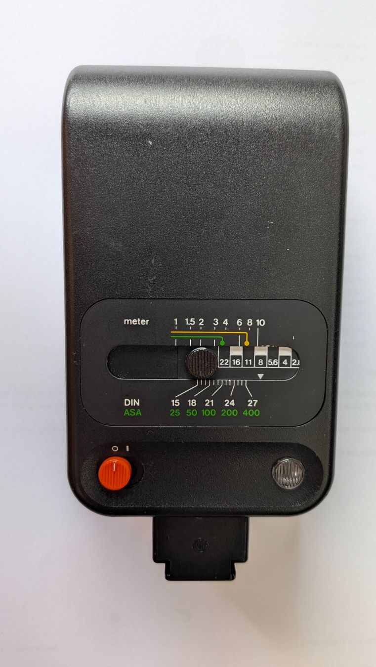Agfa Blitze: AGFATRONIC 301 CB Blitzgerät – Gebraucht aus Thun von Mirweb 2
