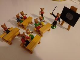 Holzfiguren Bärenschule Klassenzimmer Schule Figuren Vintage