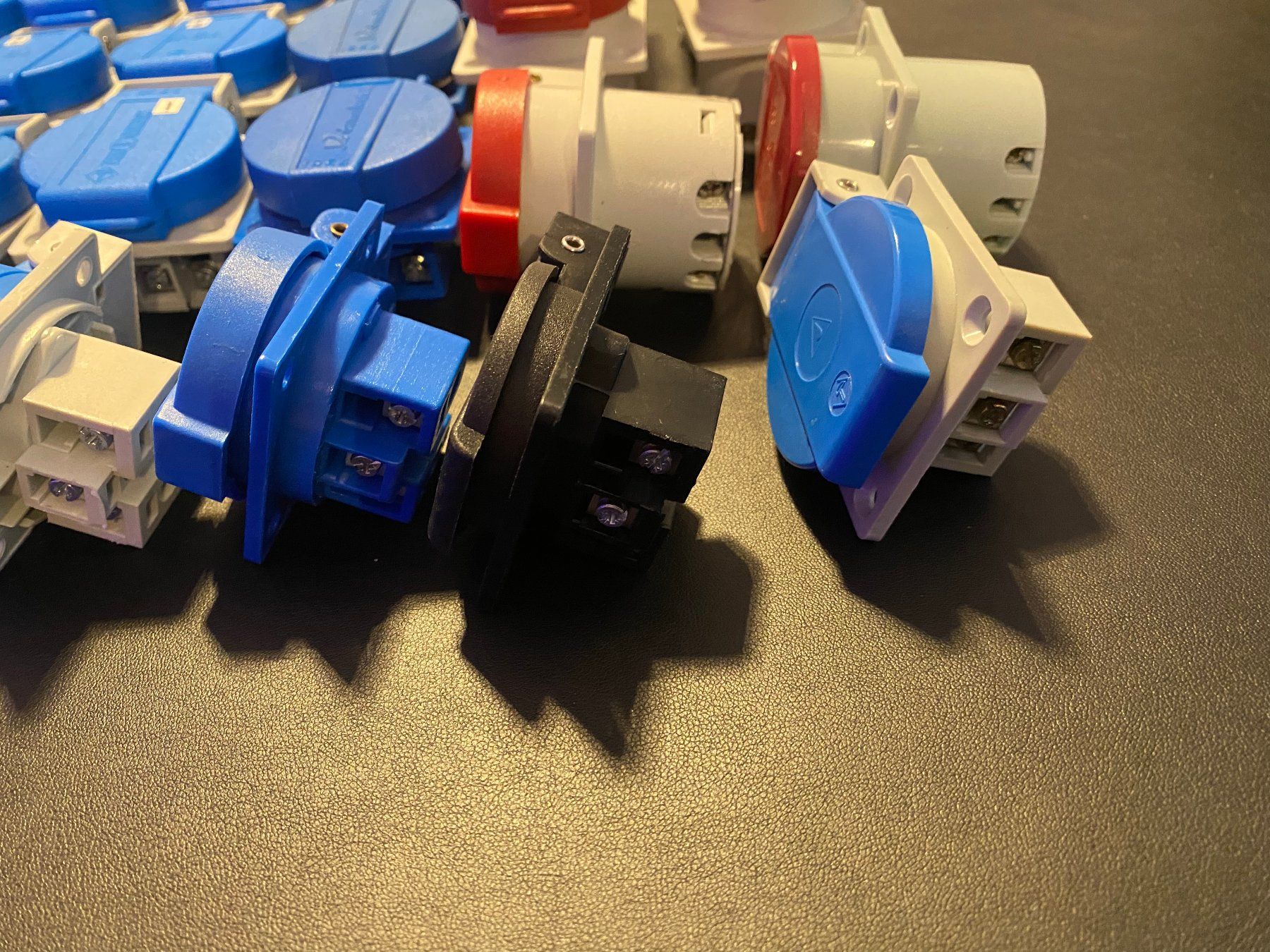 Elektrotechnik: Einbausteckdosen Typ23 Typ25 T23 T25 Stromverteiler LS RCD – Gebraucht aus Reinach BL von Herzogtech 4
