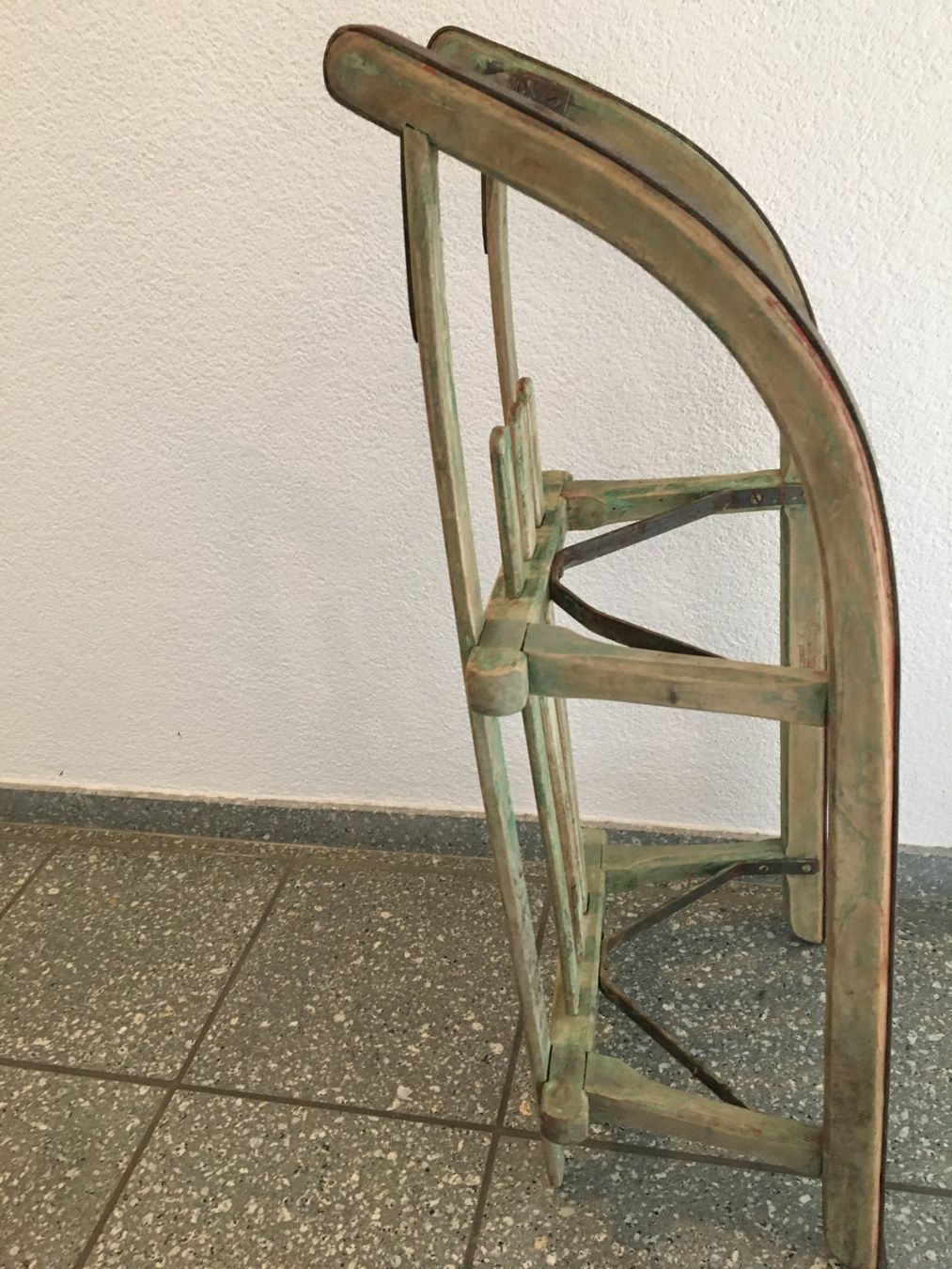 Slitta: Klassischer Holzschlitten  gebraucht antik – Usato da Binz venduto da Dsc1 3