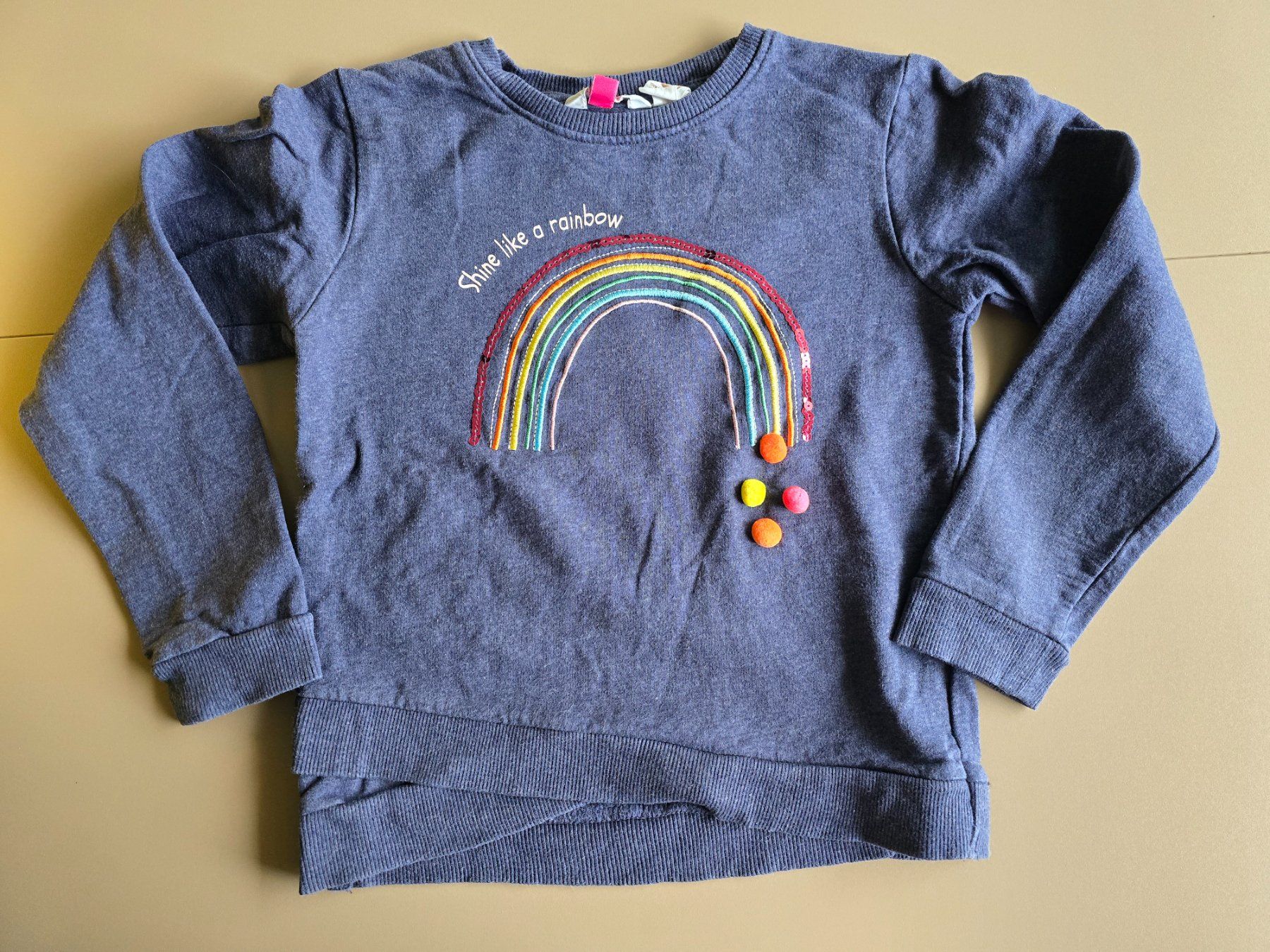 Pullover & Sweatshirts: Mädchen Pullover Regenbogen Gr 128 – Gebraucht aus Büttikon AG von Amineah