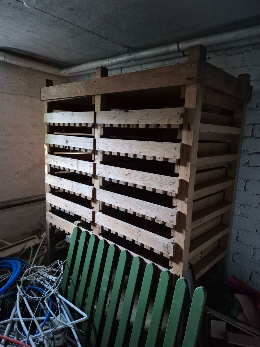Scaffali: Schöne alte Hurde, Holzregal – Usato da Baar venduto da speedy258 1