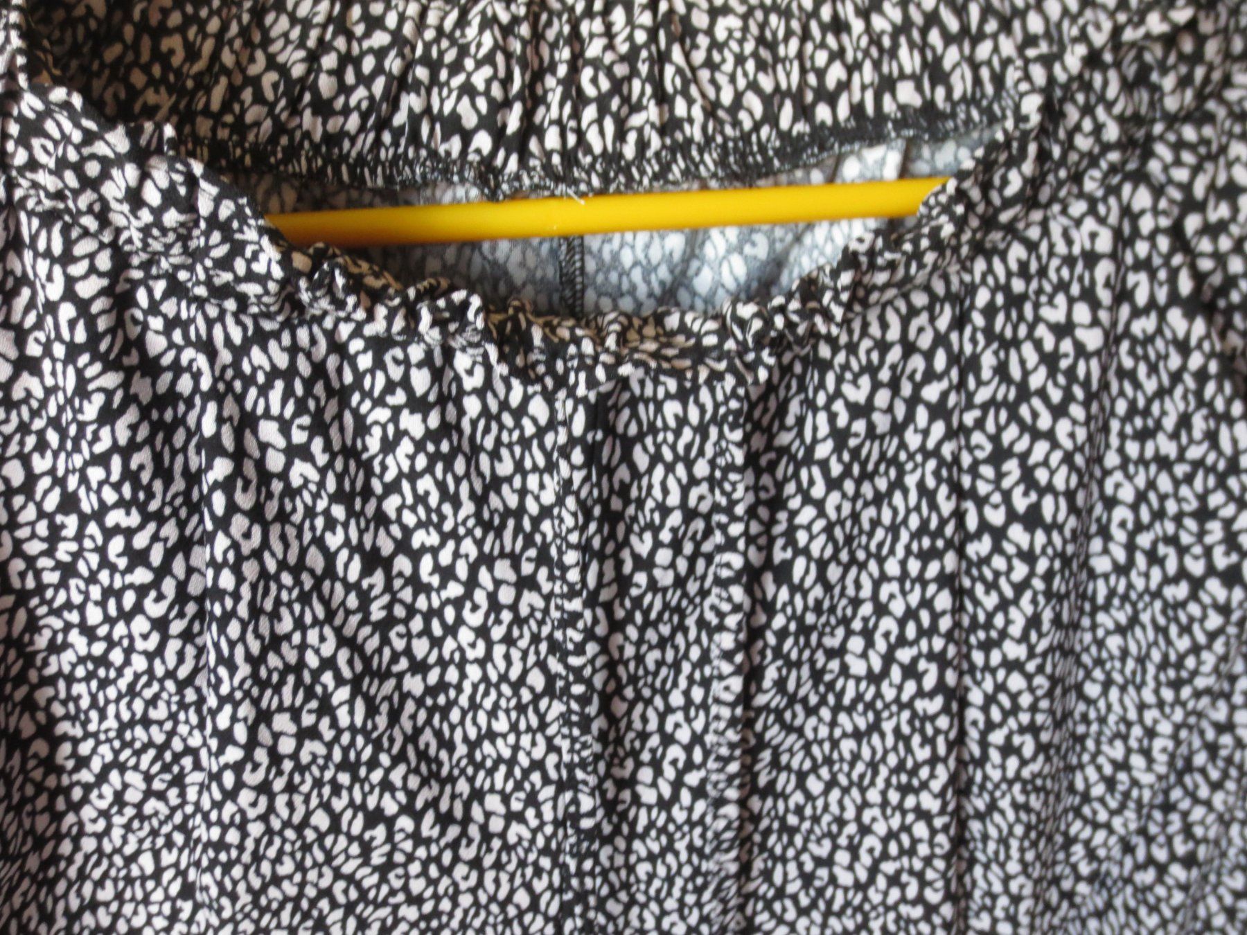 Pantaloni: Hose Kurz – Usato da Horgen venduto da hkek01 1