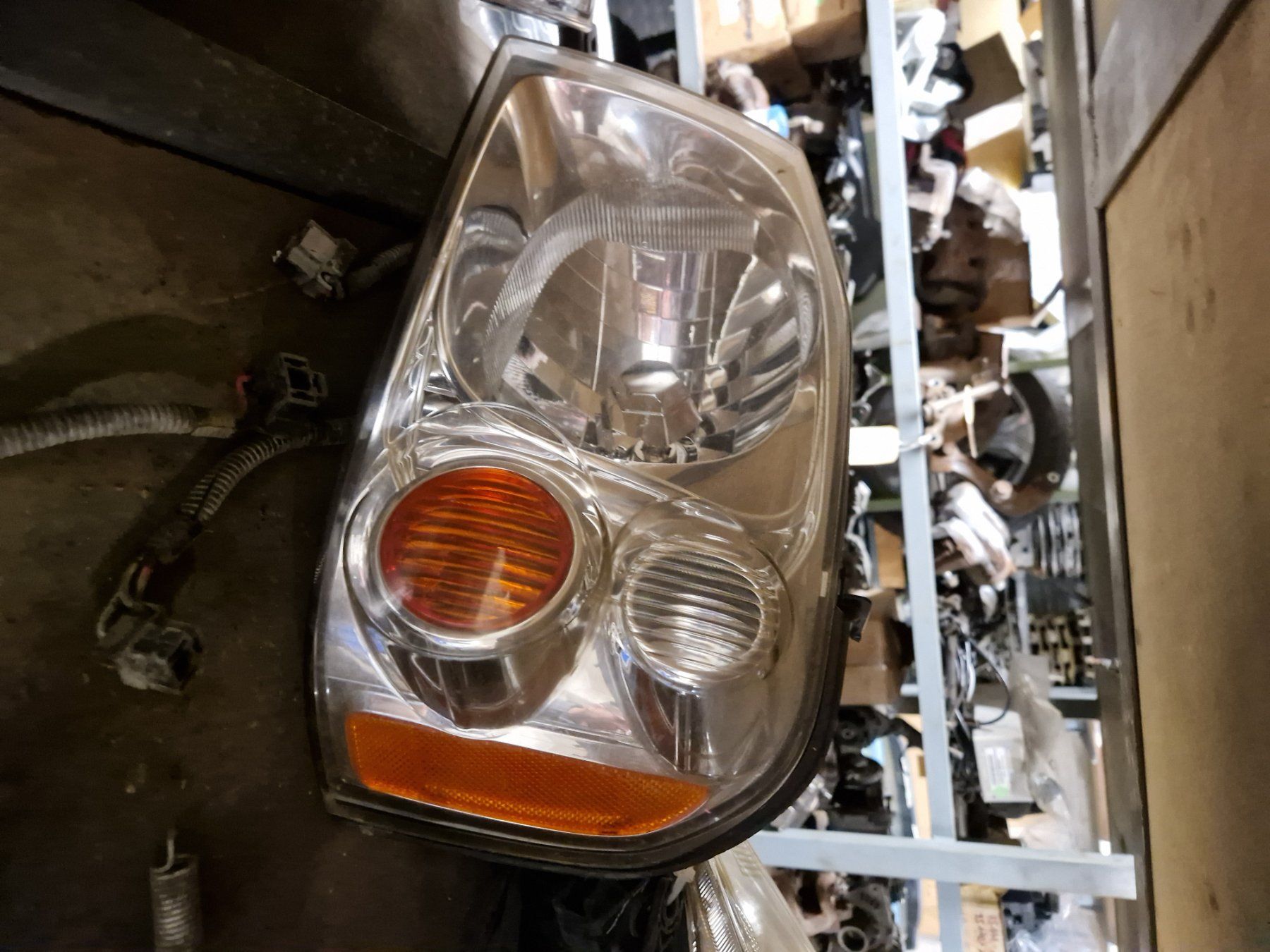 Nissan Fari: Nissan NP-300 D22 Scheinwerfer – Usato da Eichberg venduto da tim_GTi_n15