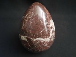 Dekoratives Steinei 15 cm in Marmoroptik