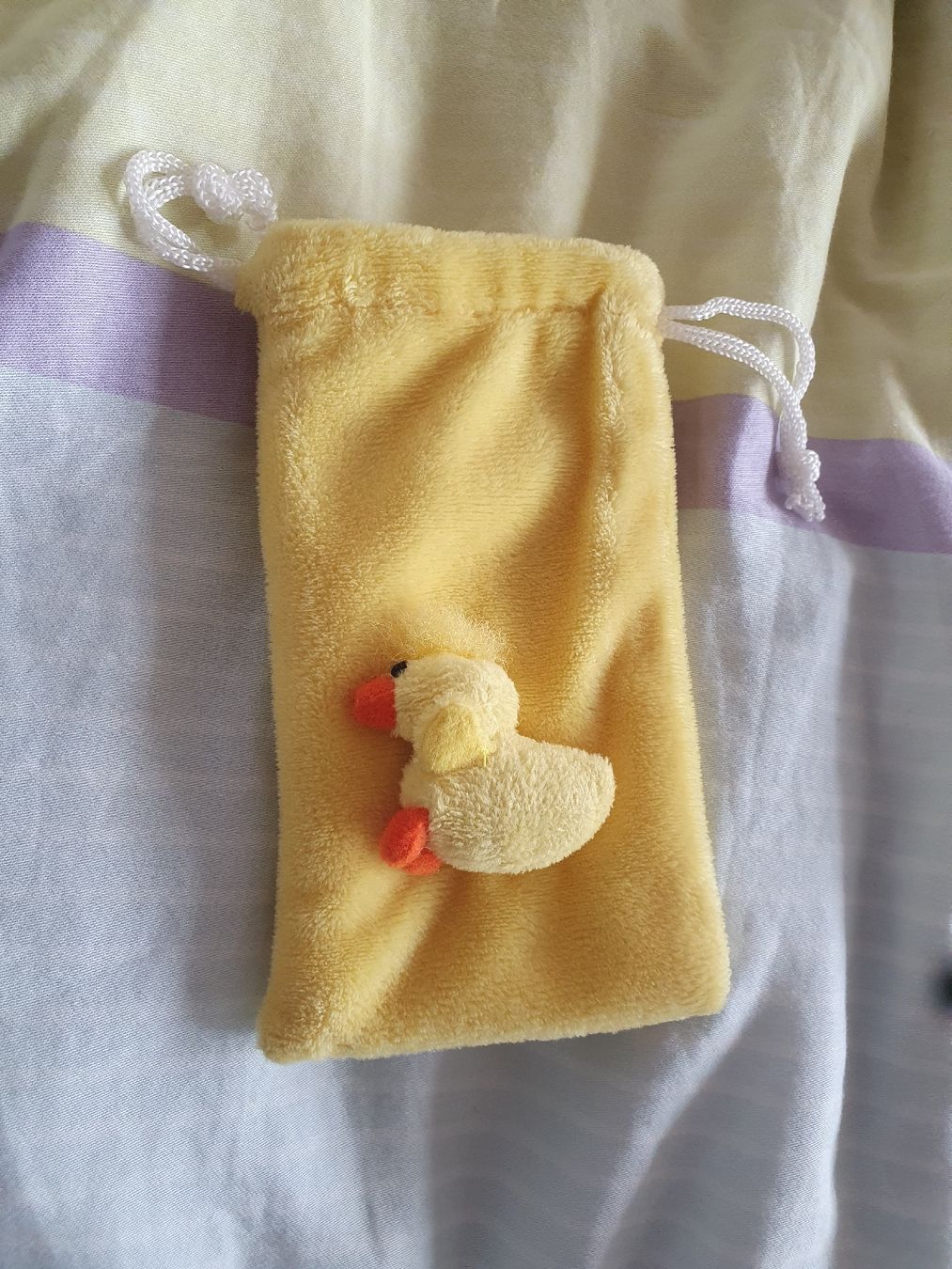 Schüler-Etuis: Etui mit Küken – Neu (gemäss Beschreibung) aus Villars-sur-Glâne von richardette