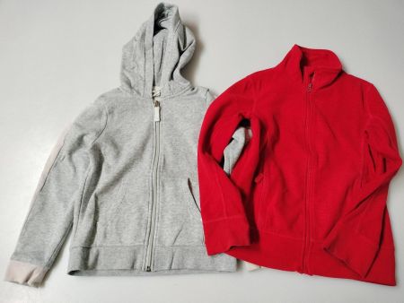 1x Hoodie, 1x Faserpelz Grösse 122/128