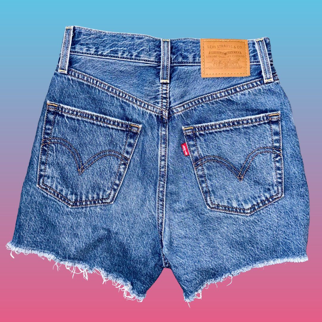 Levi's Jeans: Levi’s Ribcage Denim Shorts (Size 23) – D'occasion à Arlesheim par schnsel 2