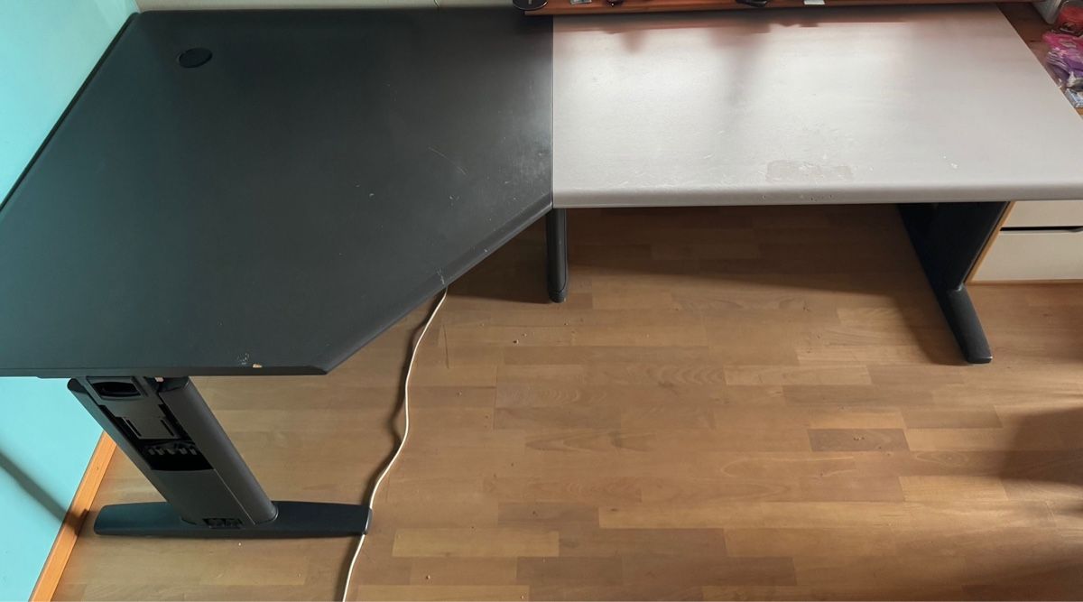 Schreibtische: Last Call: Basteltisch / Kinderzimmertisch / Garagentisch.. – Gebraucht aus Elsau von CTN20 4