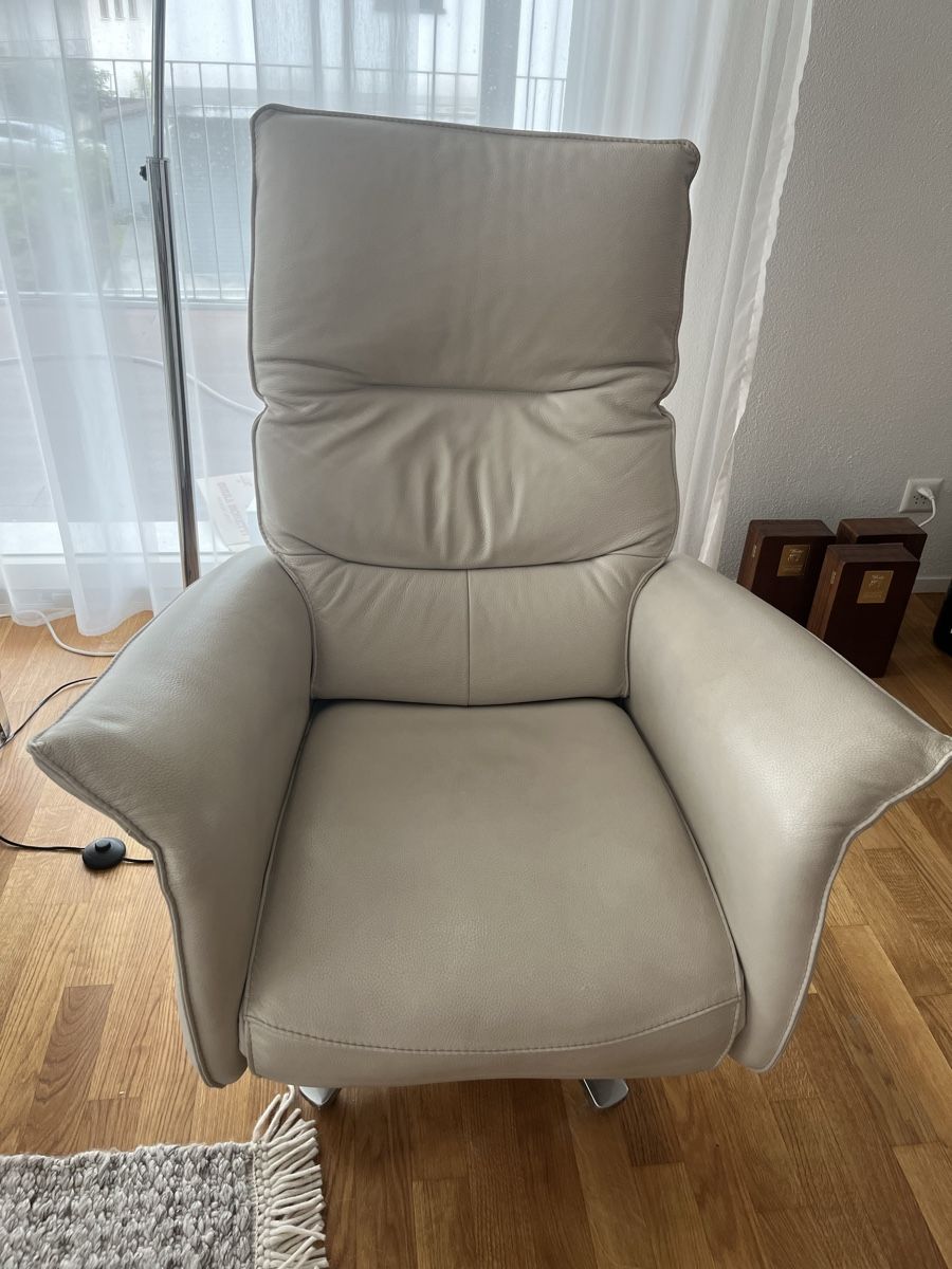 Fauteuils: Relaxsessel Leder creme von Möbel Egger – Défectueux à Buochs par Top34