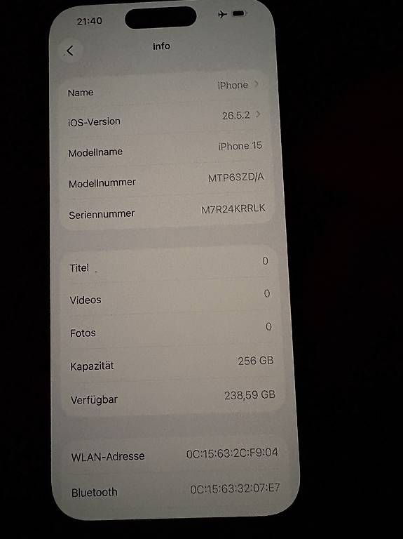Apple Portables: Iphone 15 256 GB – D'occasion à Stadel par Caramelmacchiato_ 4