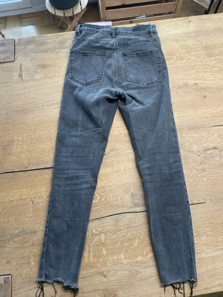 Bershka Jeans: Bershka Skinny Jeans – Usato da Thun venduto da nie_8v9b 2
