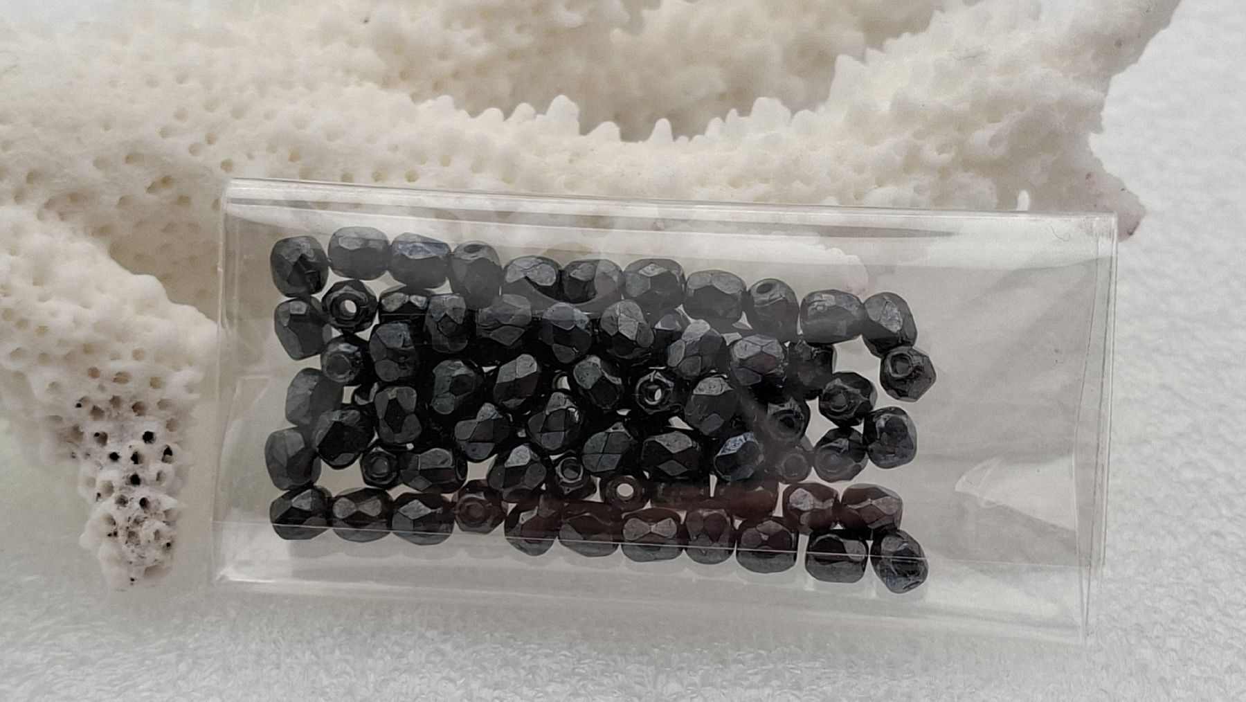 Perle (finte): Glasperlen, 3.2 mm, 80 Stück – Nuovo e nell'imballaggio originale da Kriens venduto da Wolly85