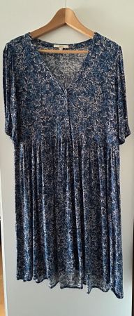 Sommerliches Esprit Kleid mit Blumenmuster, Grösse 40