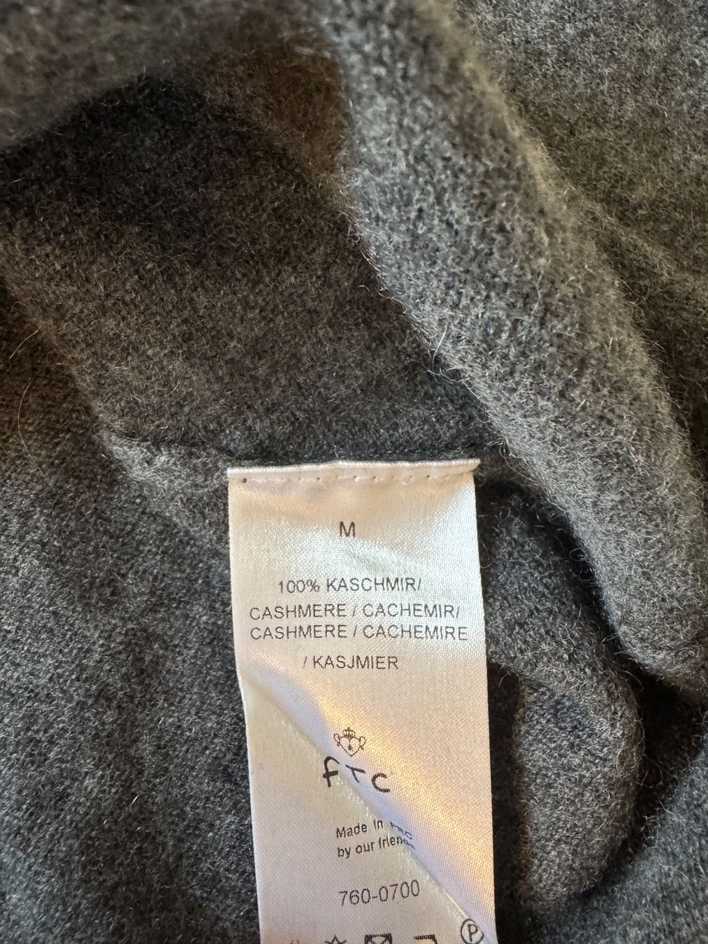 FTC Maglioni & Felpe: Pullover FTC 100% Kaschmir, Grösse M. Wie neu – Nuovo (secondo la descrizione) da Herrliberg venduto da Zueriseeufer 3