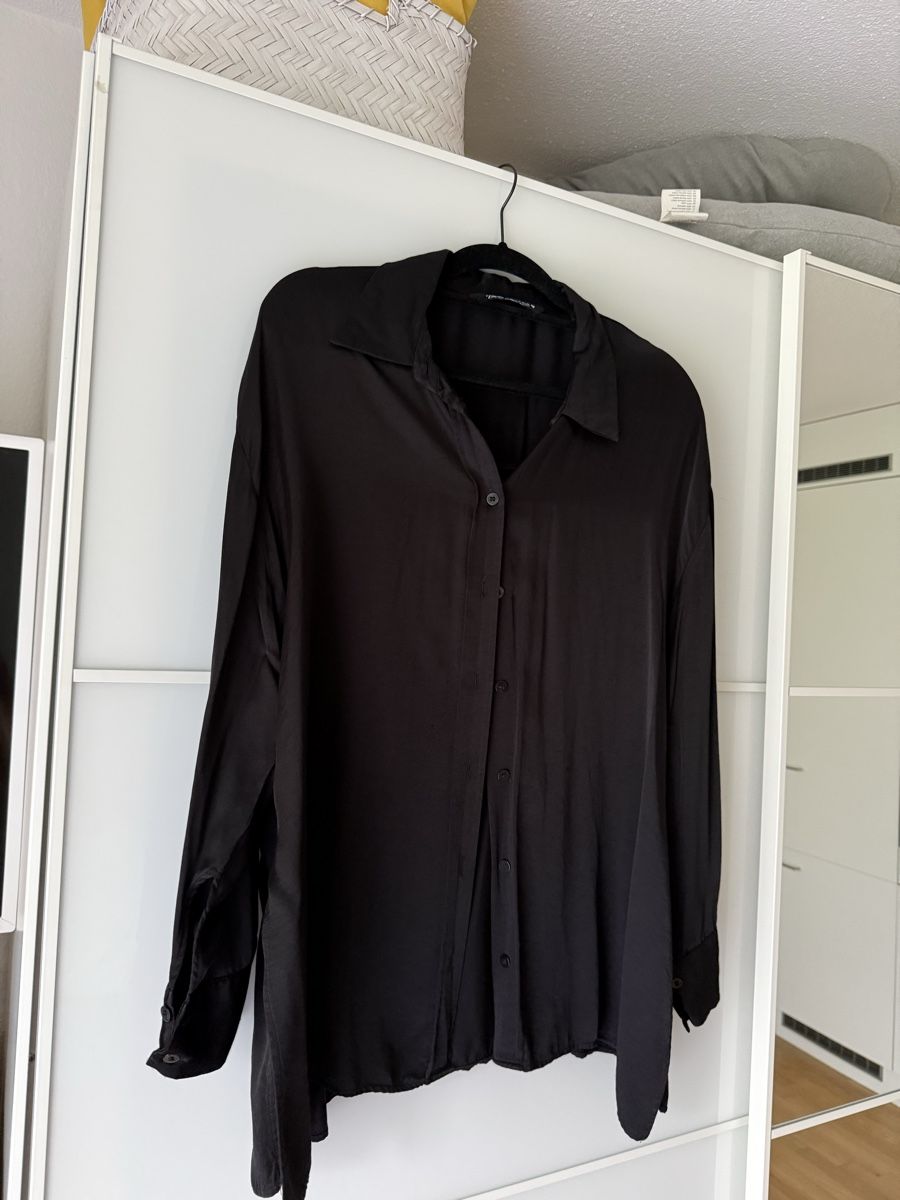 Zara Camicette: Zara Bluse Gr. M schwarz – Usato da Wil SG venduto da xrnvani